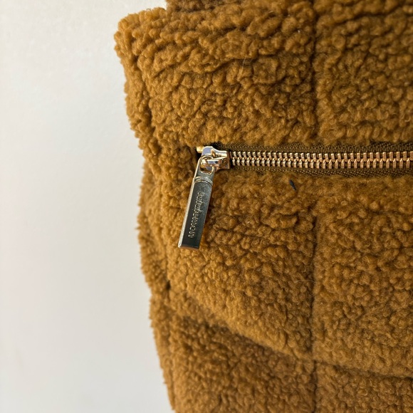 Lululemon Quilted Grid Crossbody Bag 5L – Fleece – Burnt Caramel (Brown) – NWT - Picture 12 of 14